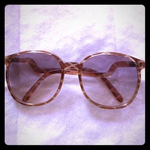 Sunglass purple color